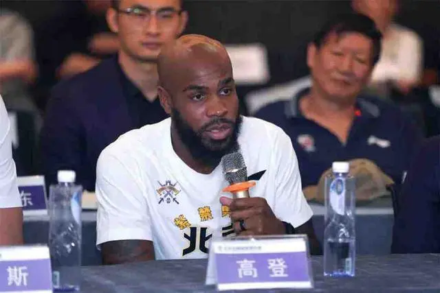 业余篮球爱好者如何借助智能反馈提高比赛表现_0